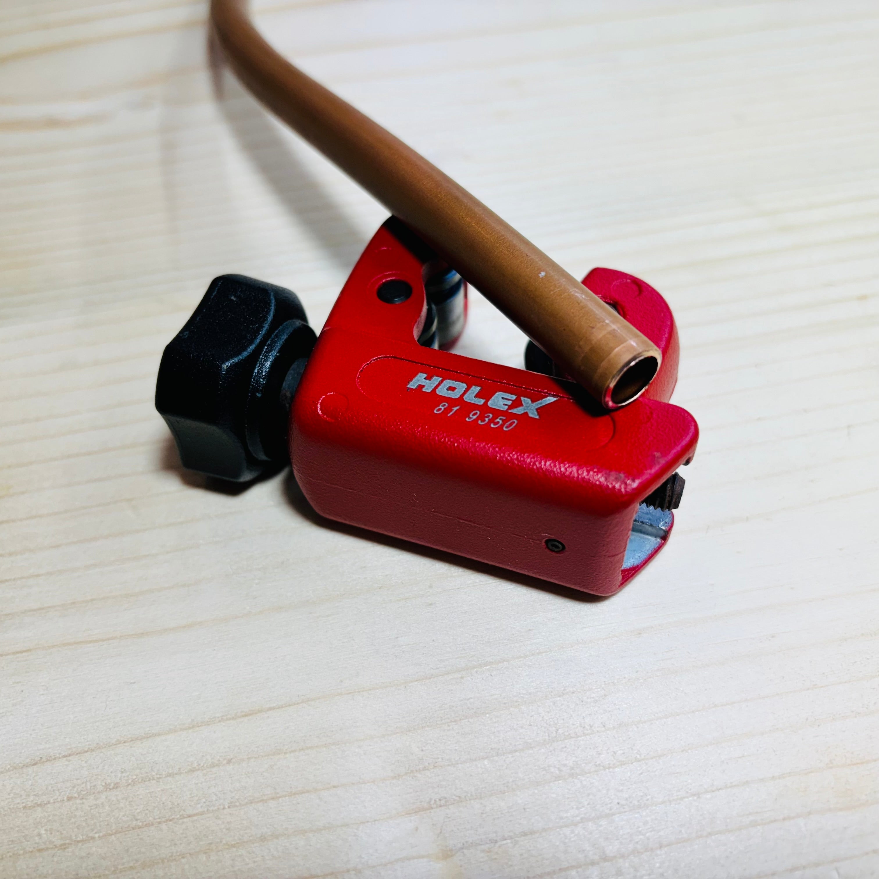 MÁY CẮT ỐNG THU NHỎ 819350 MÁY CẮT ỐNG THU NHỎ 819350